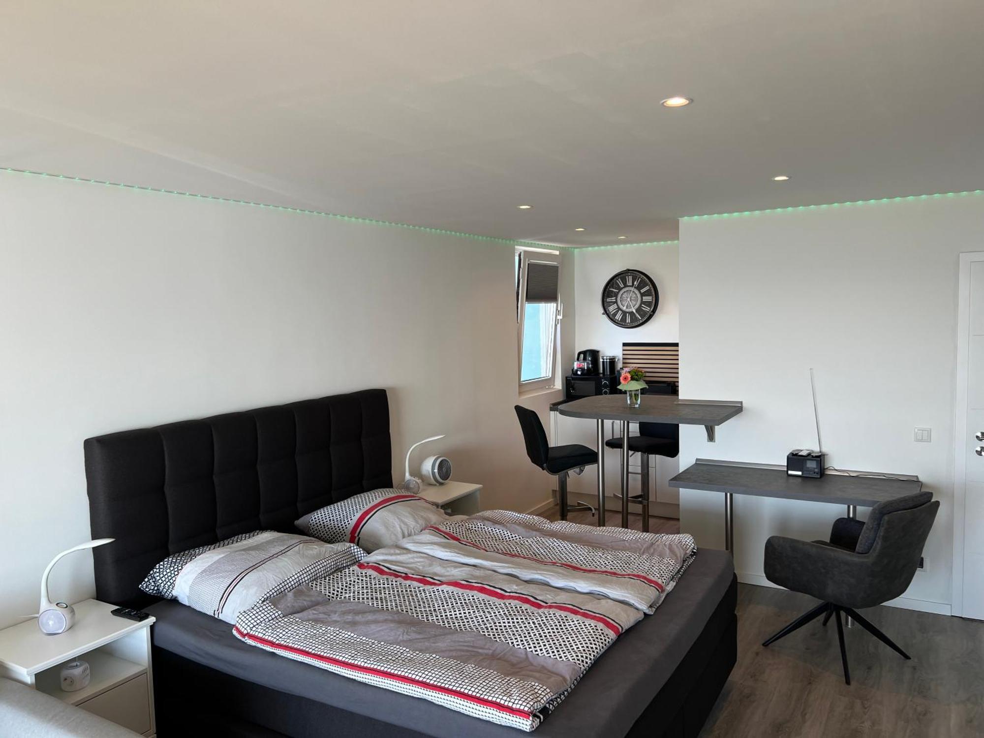 Sea View Apartment *